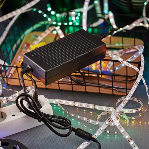Источник питания 110-220 V AC/12 V DC 12,5 А 150 W с DC разъемом подключения 5.5х2.1, без влагозащиты (IP23) — фото изделия